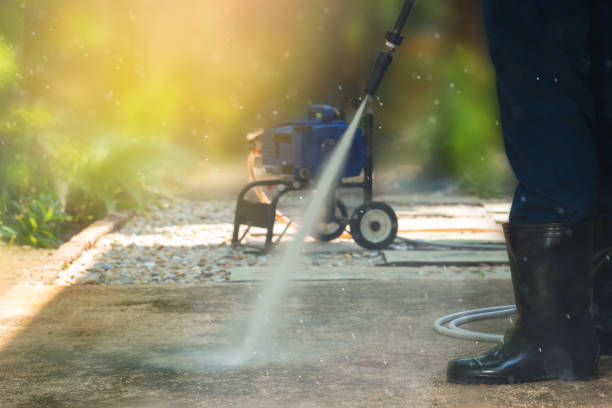 Best Rust Removal  in Pine Ridge, FL